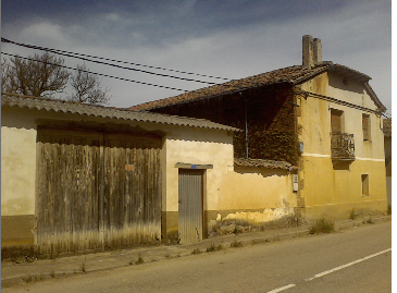 Casa para reformar con zona verde en La Riba (Cebanico)